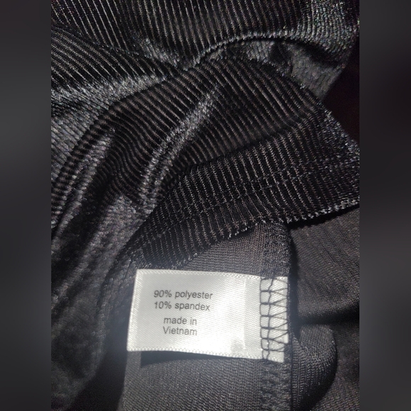 NWOT Lane Bryant ribbed velvet blouse with low cut v neck and collar 18/20 - Picture 4 of 6